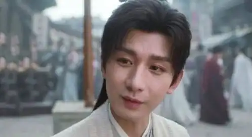 30岁杨紫撞上33岁成毅,新剧各看4集,一个想弃,一个追上瘾
