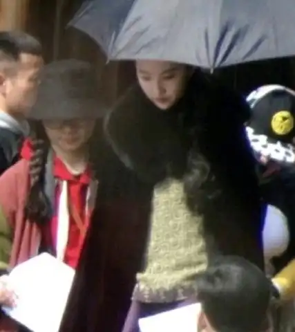 南烟斋笔录片场刘亦菲新造型酷似小龙女网友姑姑回来了