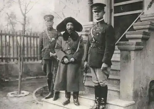 东北王张作霖是不是汉奸他在东北做了什么功绩