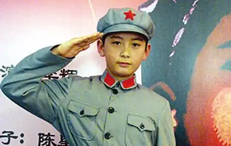 陈星旭恋情曝光,东宫女孩心碎万年不红,胡冰卿这是要翻身
