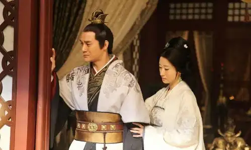 王凯用10年时间爆红,成为侯鸿亮的爱将,敢挑战比靳东发展潜力大
