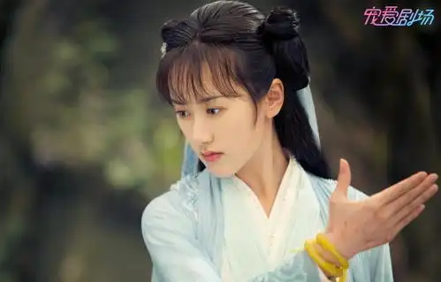 怪不得琉璃女主看着好眼熟,原来4年前,就跟张艺兴演过夫妻