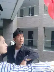 李沁花开半夏剧照1
