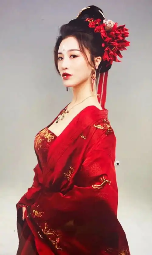 刘翔前妻近照曝光,长腿吸睛身材瘦成纸片人,长相神似谢大脚