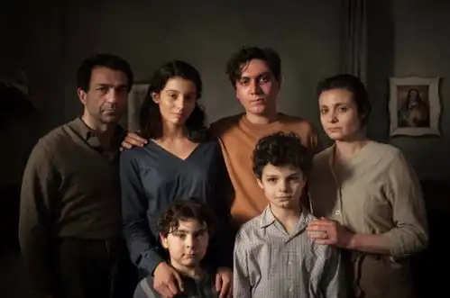 不定期更新ins发布的本剧剧照,快来康康2.17更新
