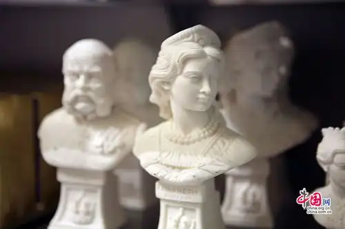 中国人走世界中欧浮光生活频道
