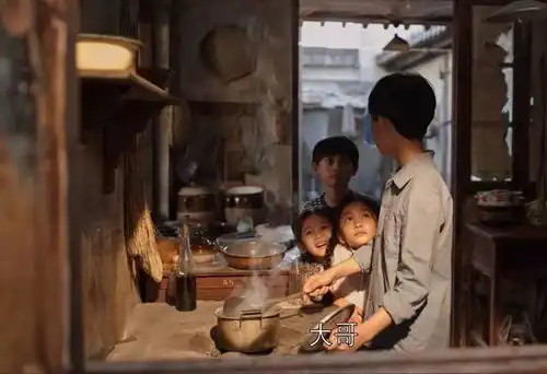 看了乔家的儿女原著,发现乔祖望一生,只有两个时刻像个父亲