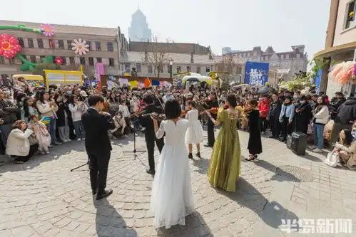 琴声悠扬,逛出时尚市南老城区这个广场火了高清多图