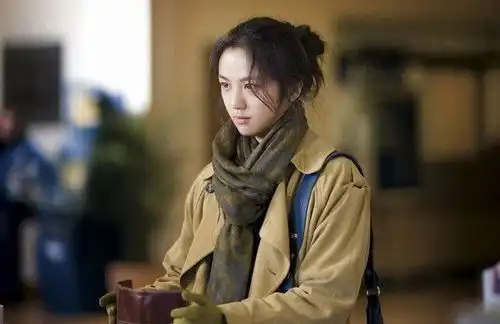 汤唯谈及生娃后身体的改变时,当场落泪,妈妈的心酸无人能知
