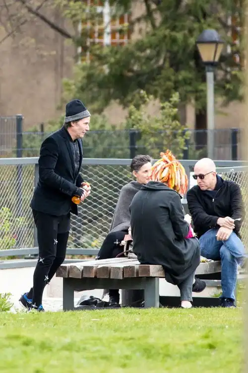 黑客帝国4柏林补拍片场照基努大胡子没了