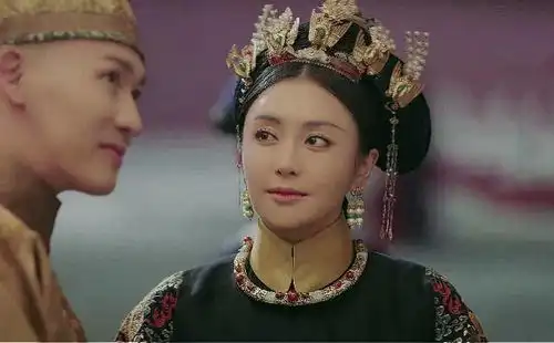 吴谨言烽火佳人剧照于正