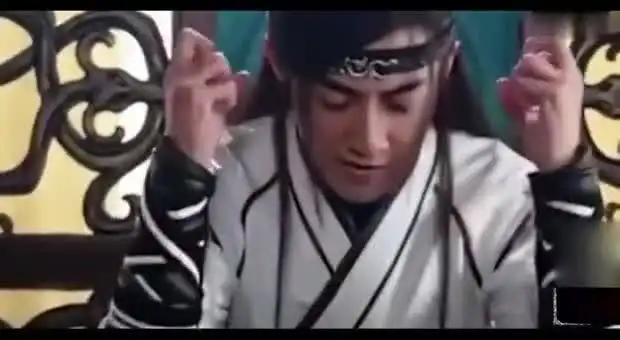 斗破苍穹觉得韩闲就是来搞笑的为了打败炎帮吃他们的药