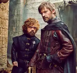 权游8再现穿帮士兵穿现代鞋,詹姆失去的右手又回来了
