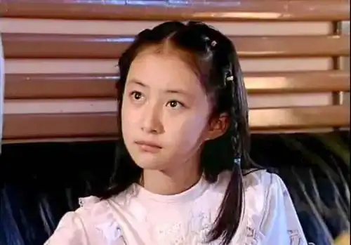 她和景甜一起整容,因失败抱头痛哭的舒畅如今呢
