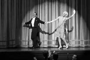 看看这些影片,也许能让你看到真实艺术行当的背后
