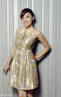 郑罗茜最新写真曝光洋溢清新气质