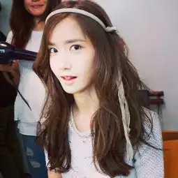 求少女时代林允儿林润娥生活照
