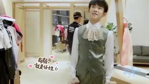 tfboys变装王俊凯王源化身女装大佬,千玺简直帅炸了

