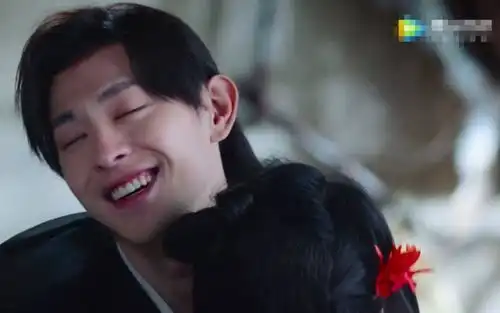 邓伦发小揭秘香蜜背后故事打戏拍完后浑身是血