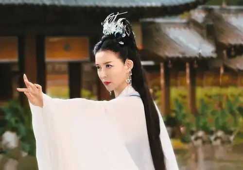 祈今朝越祈和柷敔是鲲鹏,闲卿是狼妖,朔漩呢答案很意外
