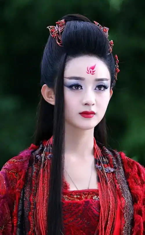 赵丽颖换汤不换药baby连番捅刀昔日闺蜜
