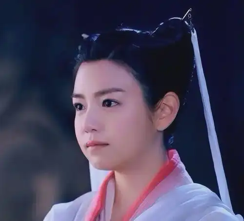 网传36岁陈晓要离婚放弃抚养权净身出户,一年支付千万抚养费
