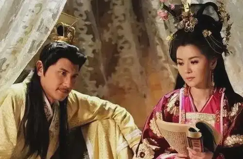 隋朝权臣杨素撞见美妾和人私会,他对男人说两条路,你选一个吧