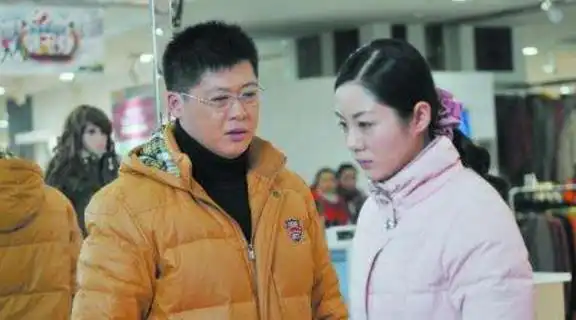 扶不起的阿斗,被赵本山捧了整整12年,今路边卖烧烤为生
