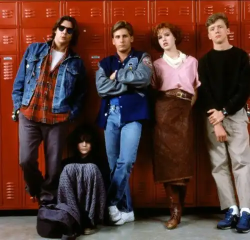 担忧本土电影业被好莱坞摧毁俄罗斯文化部长急了
