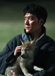 狼图腾冯绍峰抱小狼获好评娱乐bbrtv北部湾在线