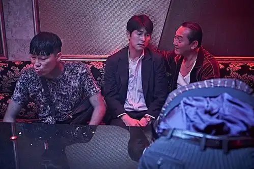 电影抓住救命稻草的野兽们
