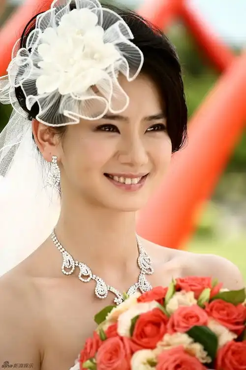 组图夏家三千金华美剧照大盘点