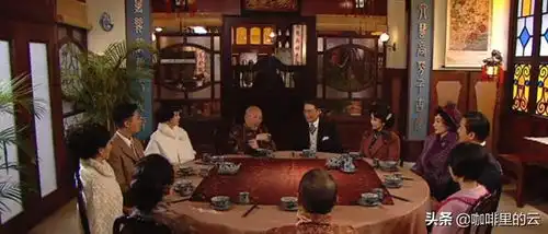 名媛望族她谋生,亦谋爱,康子君的凤凰涅槃之路
