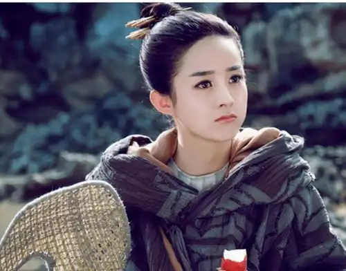 李兰迪新剧模仿杨紫沉香如屑,杨超越难复制赵丽颖花千骨
