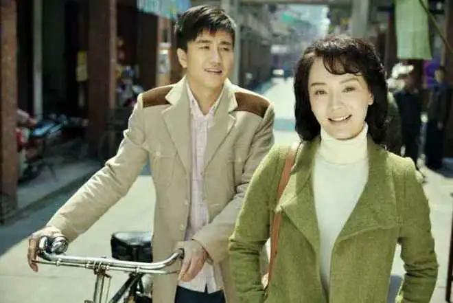 一个女人的朋友圈被声讨老公才40岁,那方面已经力不从心了
