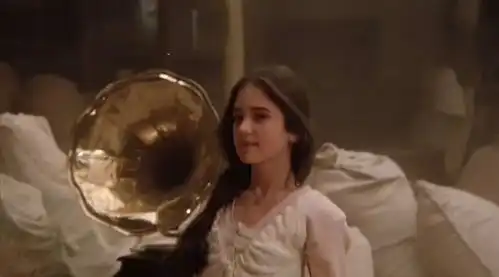 想知道这姑娘是谁,哪一部电影里的,实在是太美了