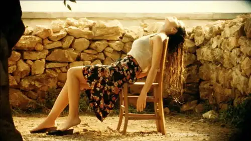 揭露人性的欲望与丑陋,女人太美就是原罪,看完让人心寒
