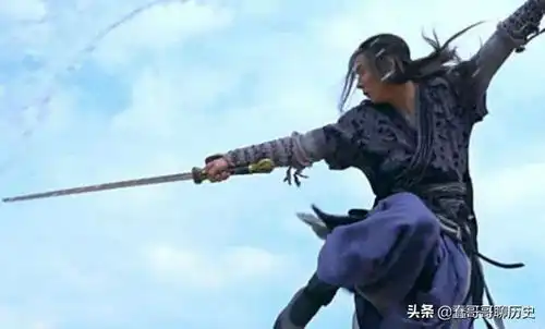 杨过没学到独孤九剑,风清扬跟谁学的你看杨过初遇神雕时做了啥