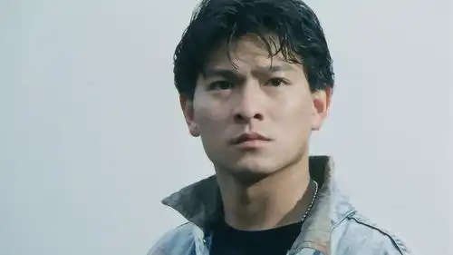 重温经典粤语老歌天若有情,旋律凄美伤感,听到心碎