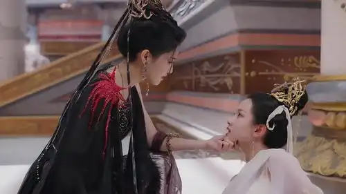 孙珍妮押对宝,私自面试出演长月烬明被雪藏,终于因美貌出圈
