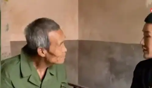 小兵张嘎男主作秀救老人被质疑,曾经卖假酒,人生赢家走偏