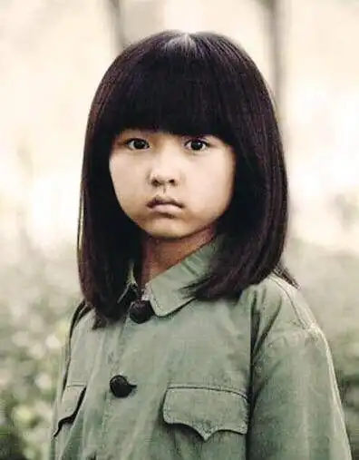 4岁接广告7岁拍电影,9岁成冯女郎,14岁眼神吓坏王宝强

