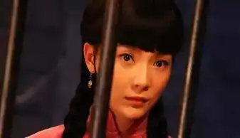 她是鹿晗的妈妈,也是是黄磊的初恋,如今却嫁给二婚男给人当继母