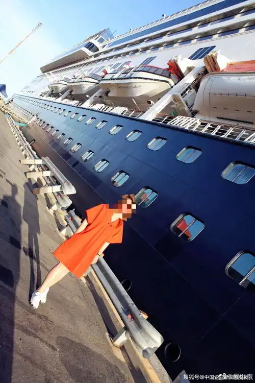 邮轮业至暗时刻7艘邮轮近6000名乘客仍流浪,邮轮业何以至此
