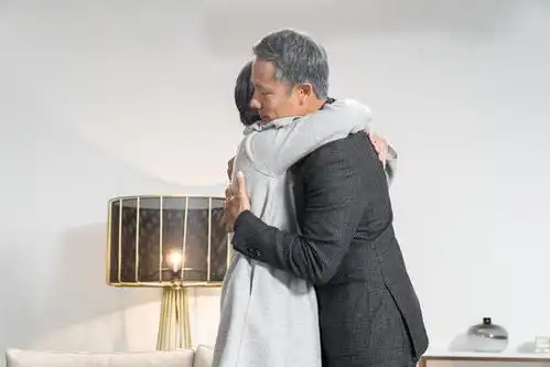 杨千嬅挑战老年妆造型怎么回事杨千嬅老年妆造型是什么样的