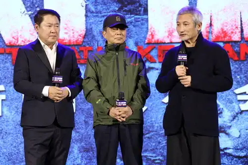 长津湖之水门桥已全部拍摄完成总制片人于冬内部试片大家哭的稀里哗啦
