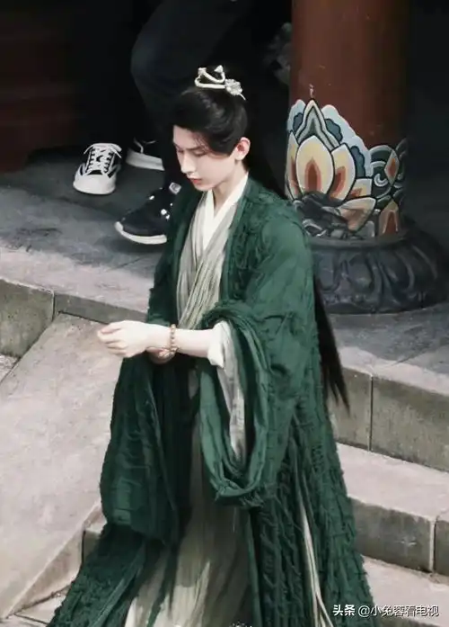 莲花楼成毅官宣剧照是怎么回事
