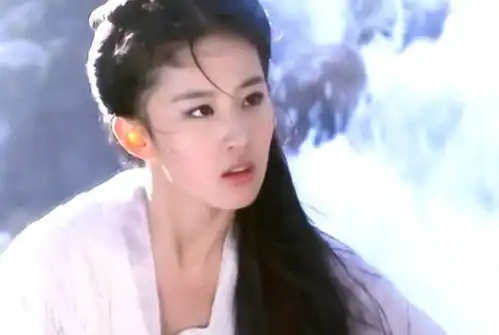 小龙女和王语嫣长得像,她们是何关系你看小龙女的外公可能是谁
