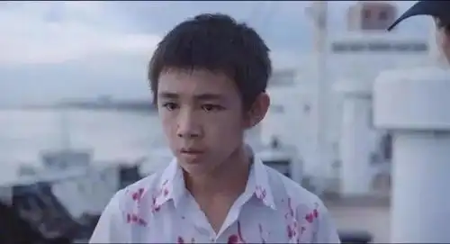 8岁男童惨遭17岁少年毒打2小时,嫌犯家长恳求原谅放他回去中考吧
