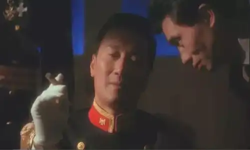 谢贤获终身成就奖,晚年合作周星驰,还演过英雄本色的豪哥
